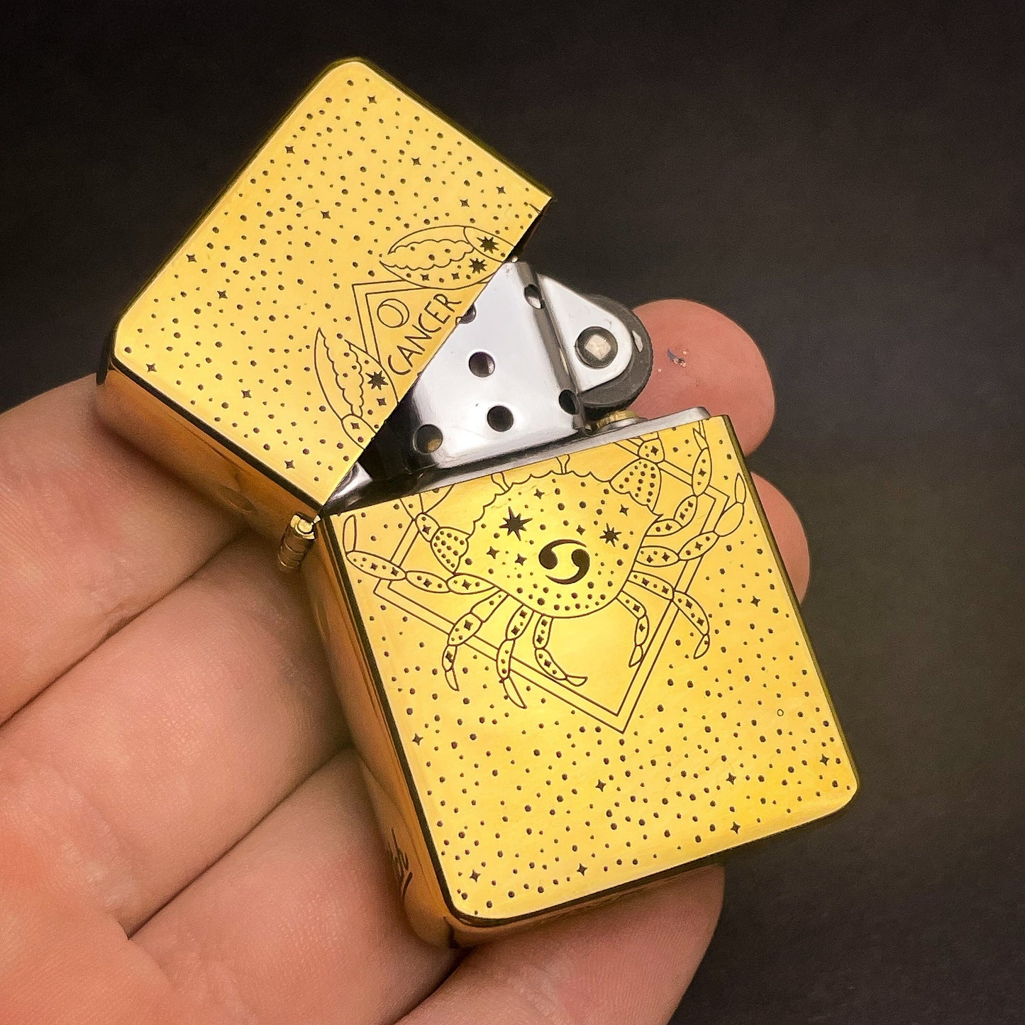 Cancer Star Sign Lighter