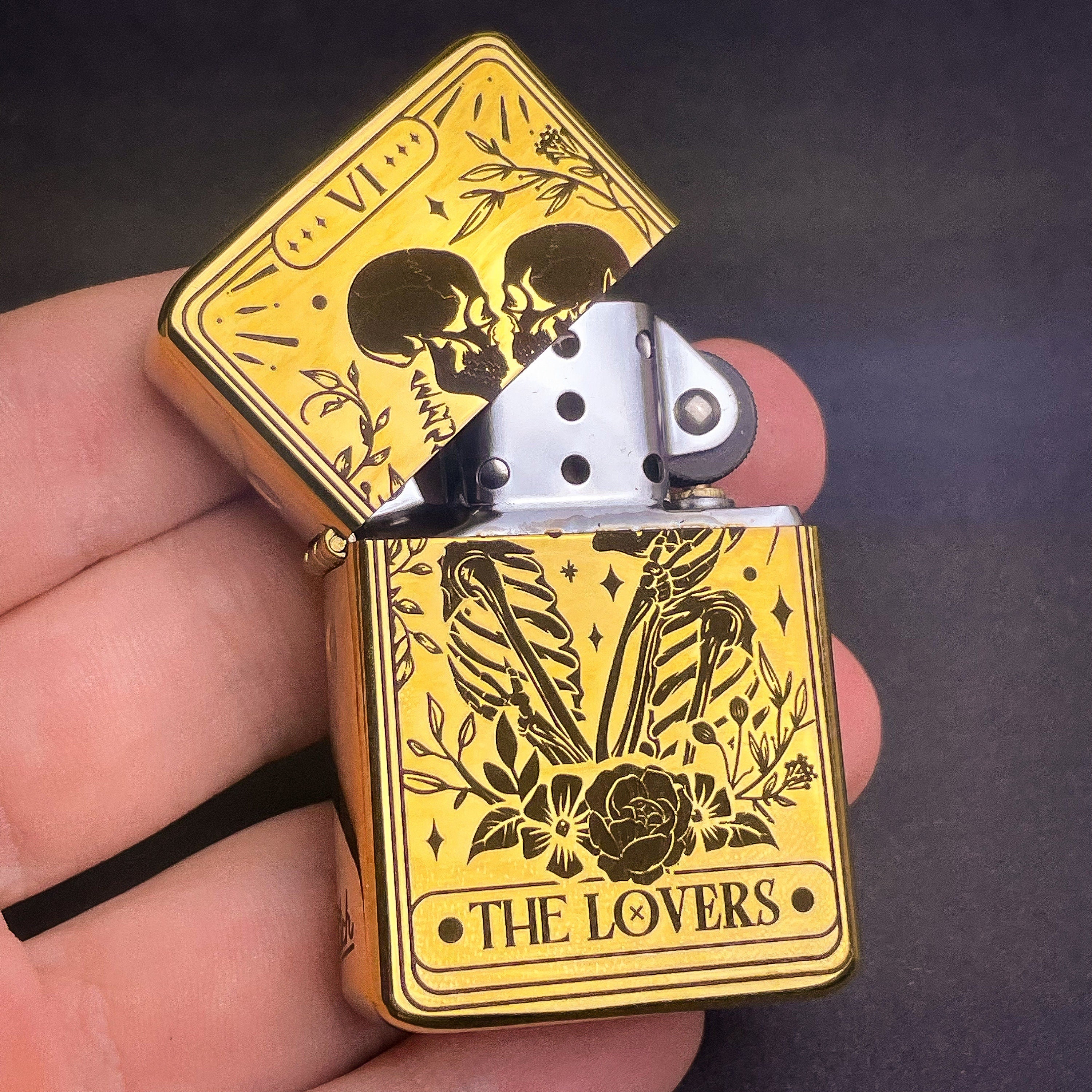 Skull Lovers Tarot Card Lighter